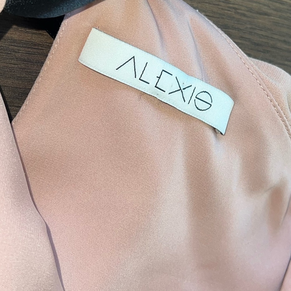 Alexis Malia Cold Shoulder Halter Tie Blouse - Picture 8 of 8